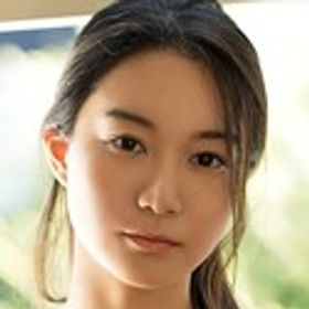あゆみ莉花 顔写真