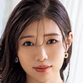 浜辺栞帆 顔写真