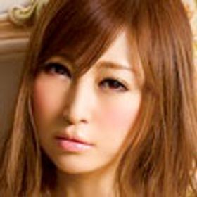 愛咲れいら 顔写真