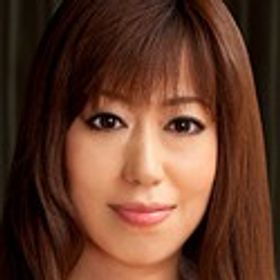 伊集院茜 顔写真