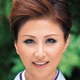 桐岡さつき 顔写真