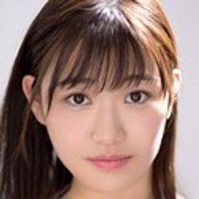 小梅えな 顔写真