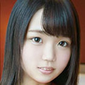 持田栞里 顔写真