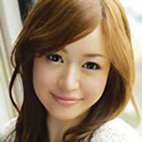 小野麻里亜 顔写真