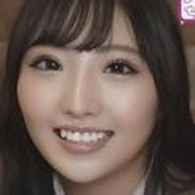 里仲ゆい 顔写真