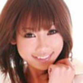 新城美稀 顔写真
