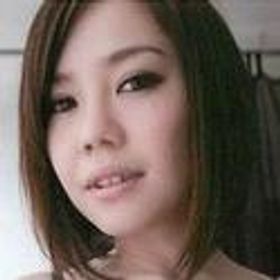 月美弥生 顔写真